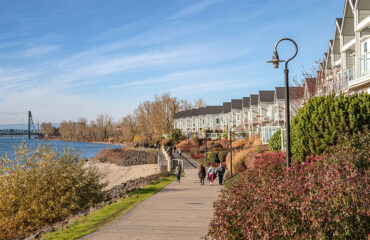 Vancouver Washington waterfront walkway along the Columbia River